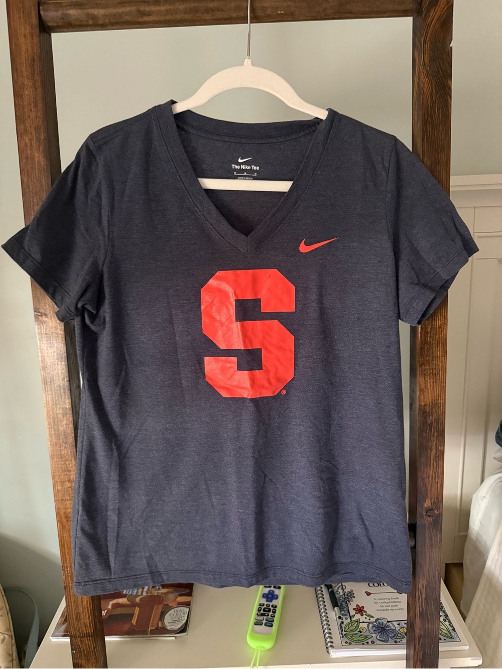 Syracuse University v neck t-shirt